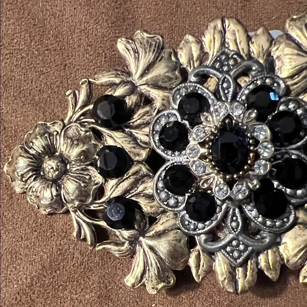 N/A gold tone
